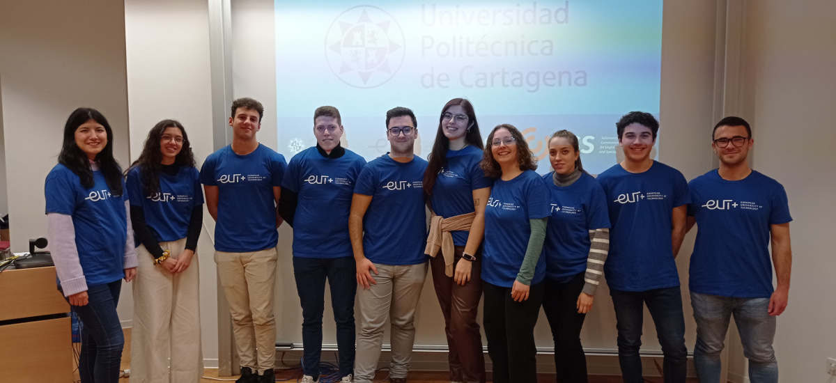 Diez estudiantes de la UPCT mejoran su inglés durante una semana en Dresden